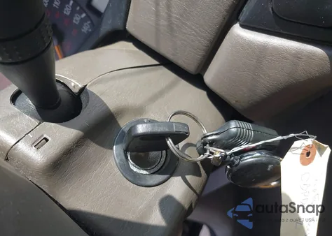 2004 Ford Focus Se from USA, damaged, VIN 1FAFP34374W149607